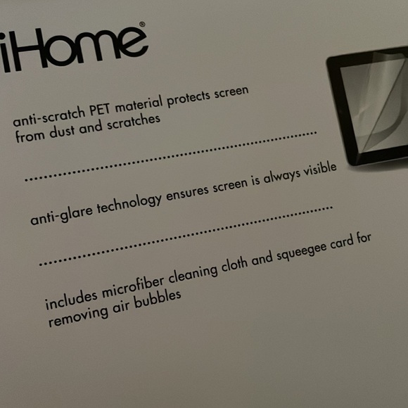 Two Anti-Scratch Screen Protectors for iPad - Picture 5 of 5